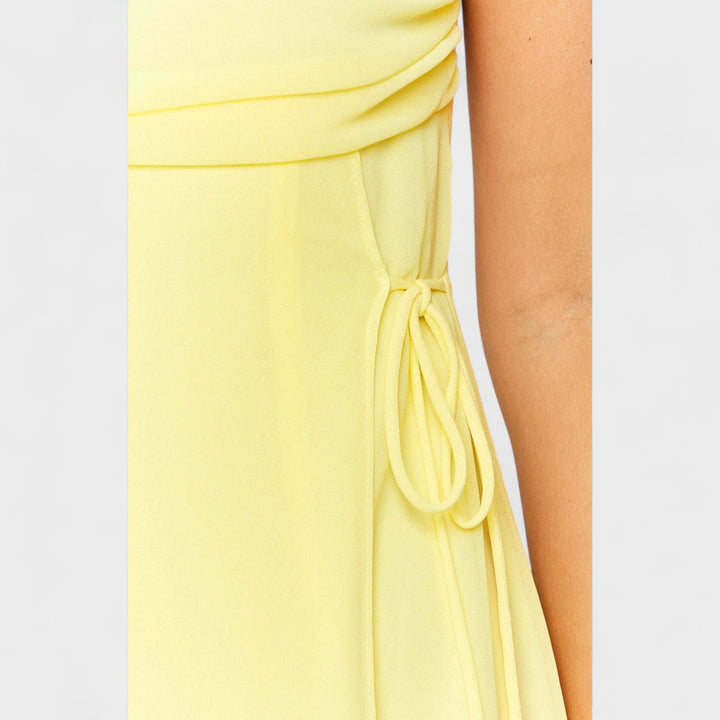 Belucia™ | Vestido largo amarillo con lazo lateral