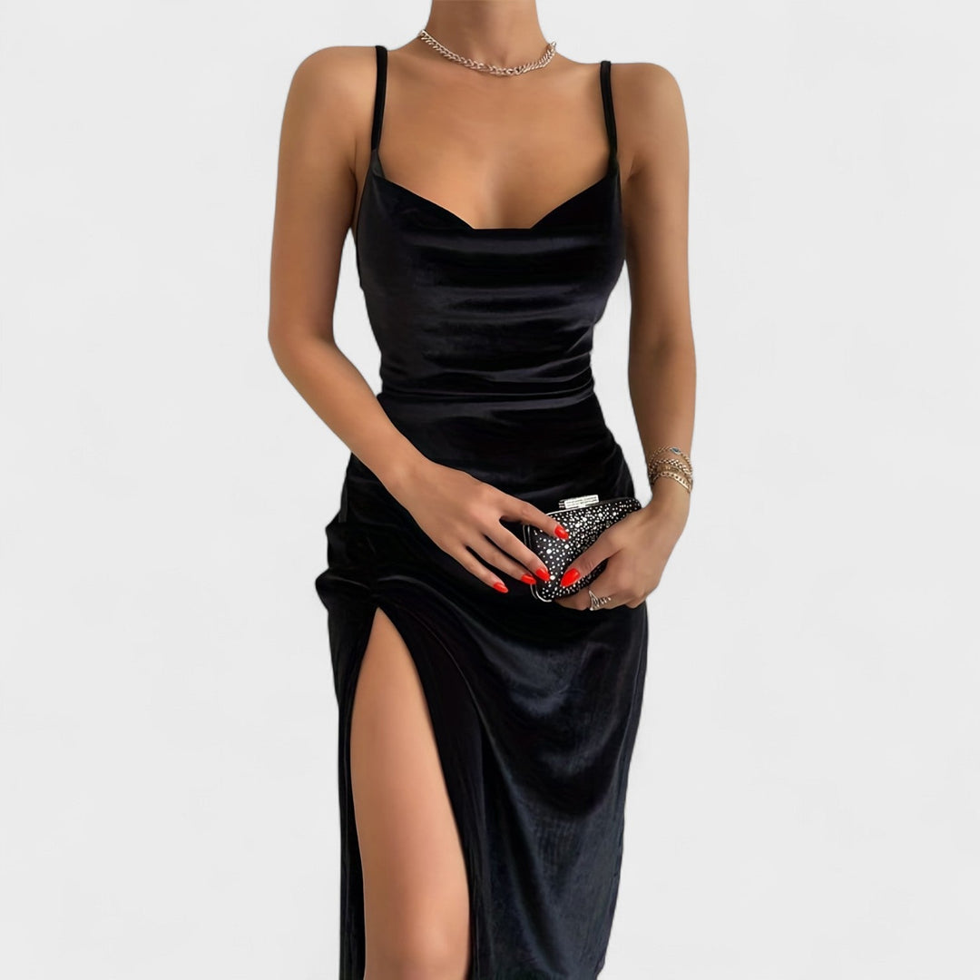 Belucia™ | Vestido de terciopelo con abertura lateral