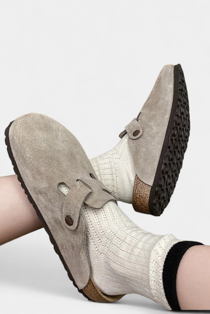 Belucia™ | Zuecos Unisex de Gamuza con Hebilla Ajustable